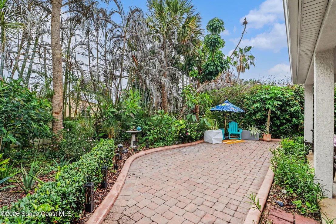 Photo of 334 Point Lobos Drive