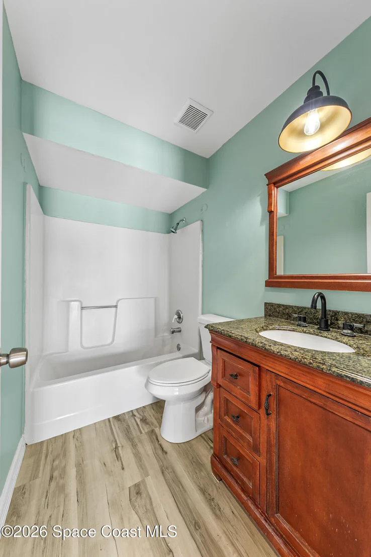 Photo of 220 Lanack Road SE