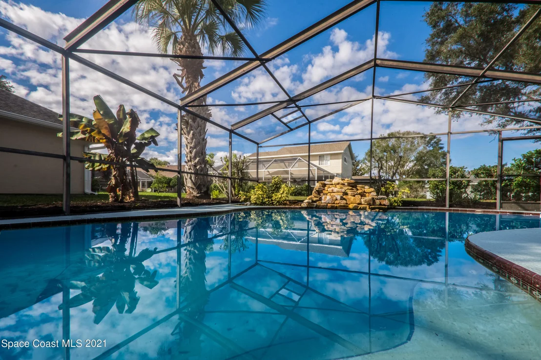 Photo of 564 Crystal Lake Drive