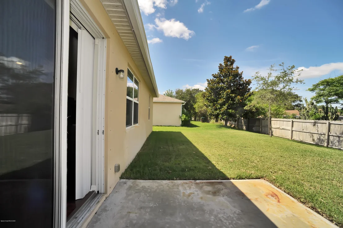 Photo of 1058 Morgan Circle NE