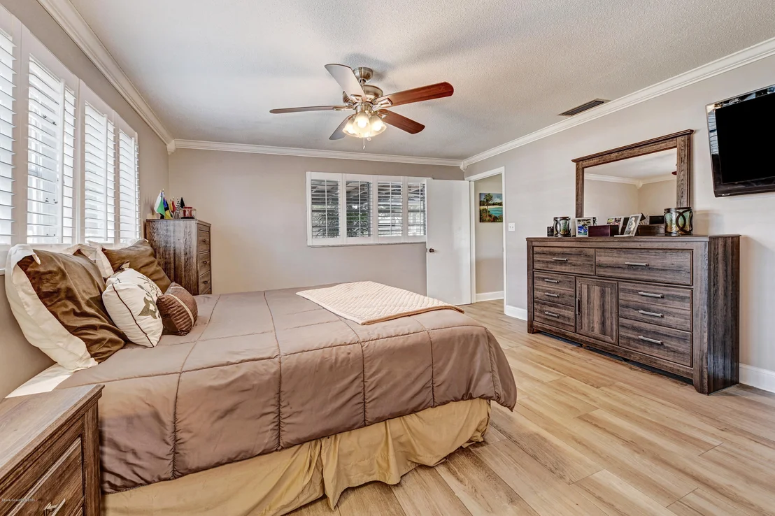 Photo of 205 Rose Drive