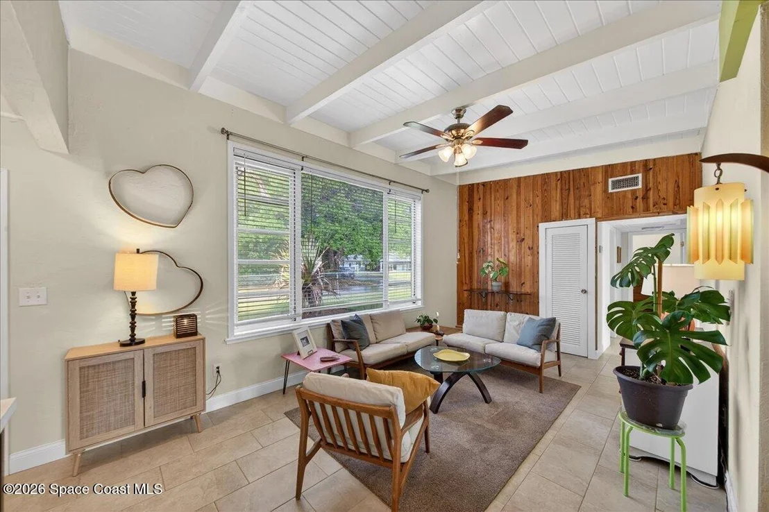 Photo of 1615 Grandview Way