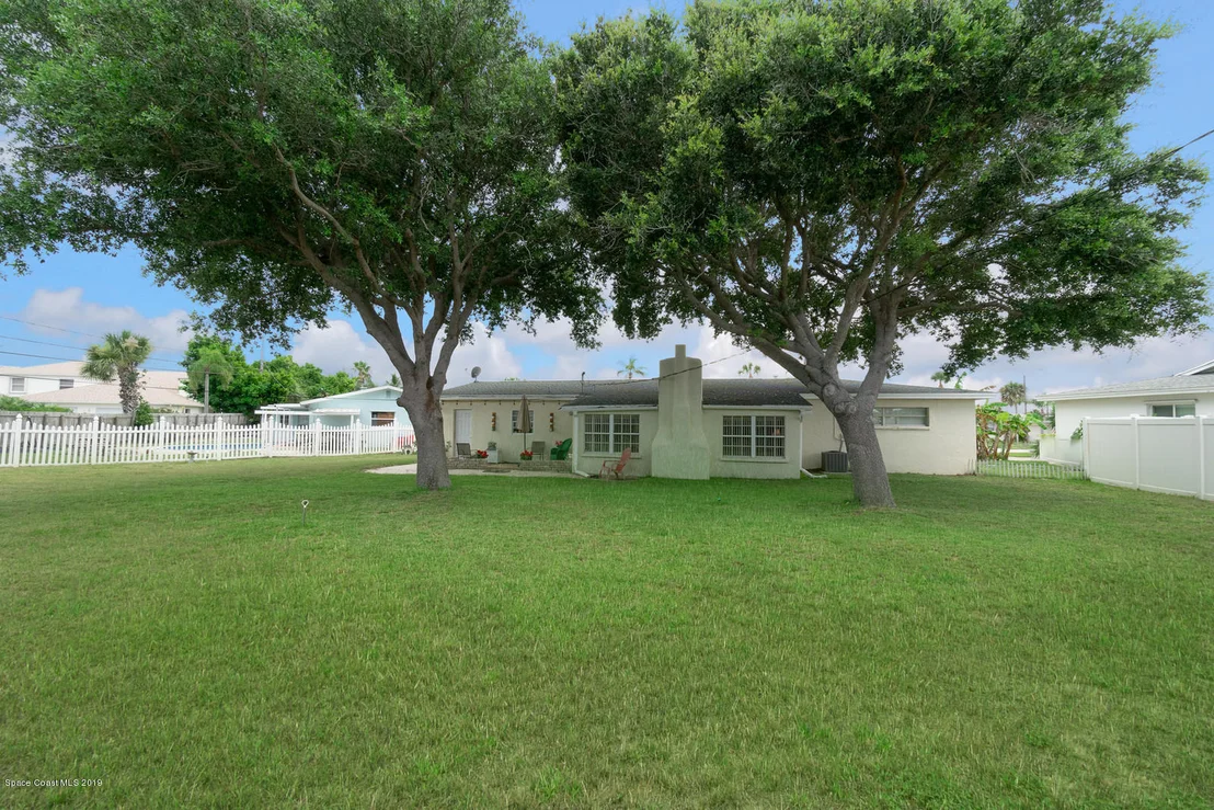 Photo of 933 Bluewater Drive