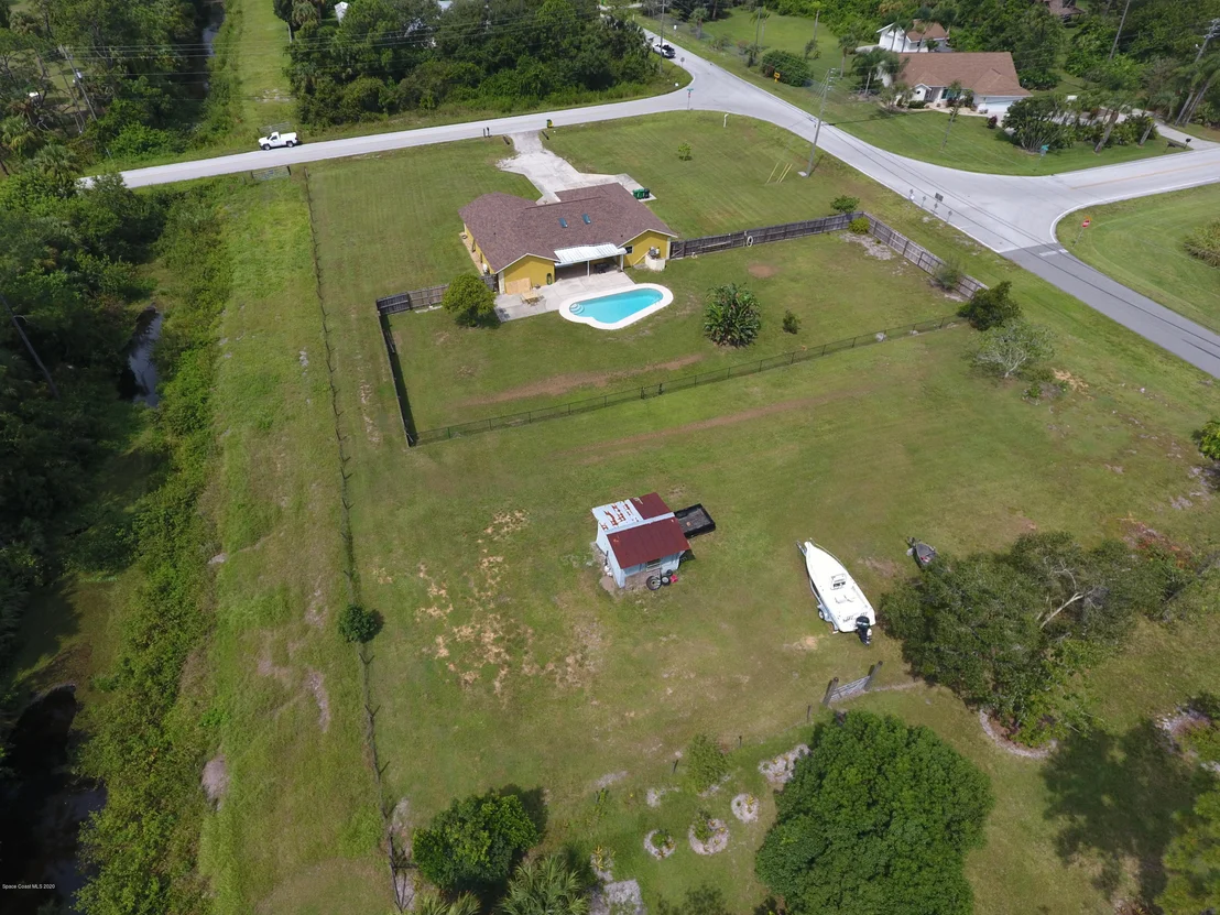 Photo of 4105 Alan Shepard Avenue