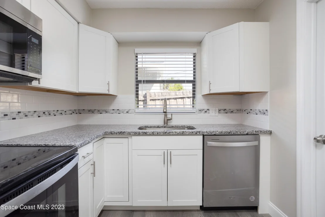 Photo of 34 Knollwood Drive