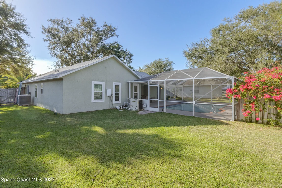 Photo of 3336 Lake View Circle