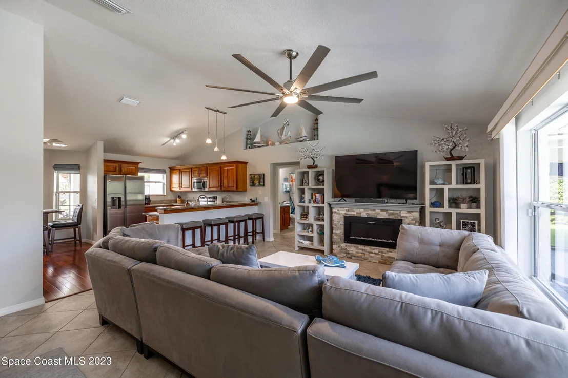 Photo of 1660 Whitman Drive