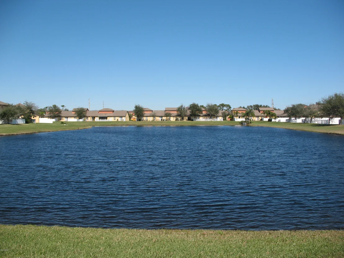 Photo of Unit 105 at 975 Luminary Circle