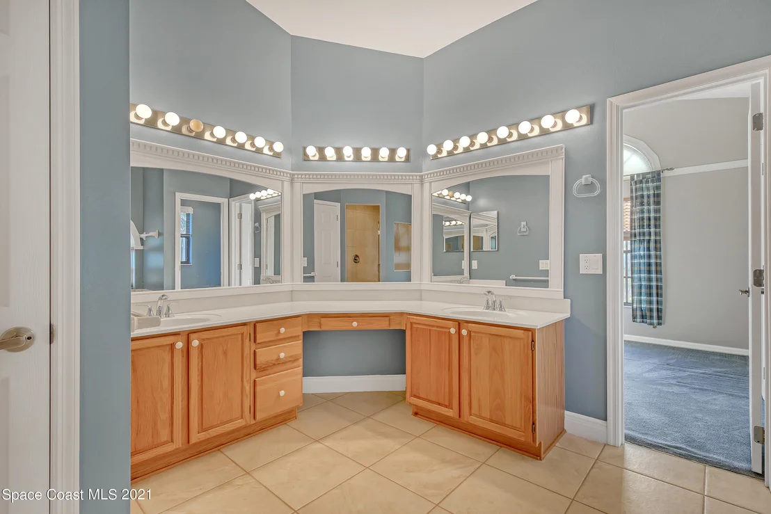 Photo of 1461 Wellington Circle