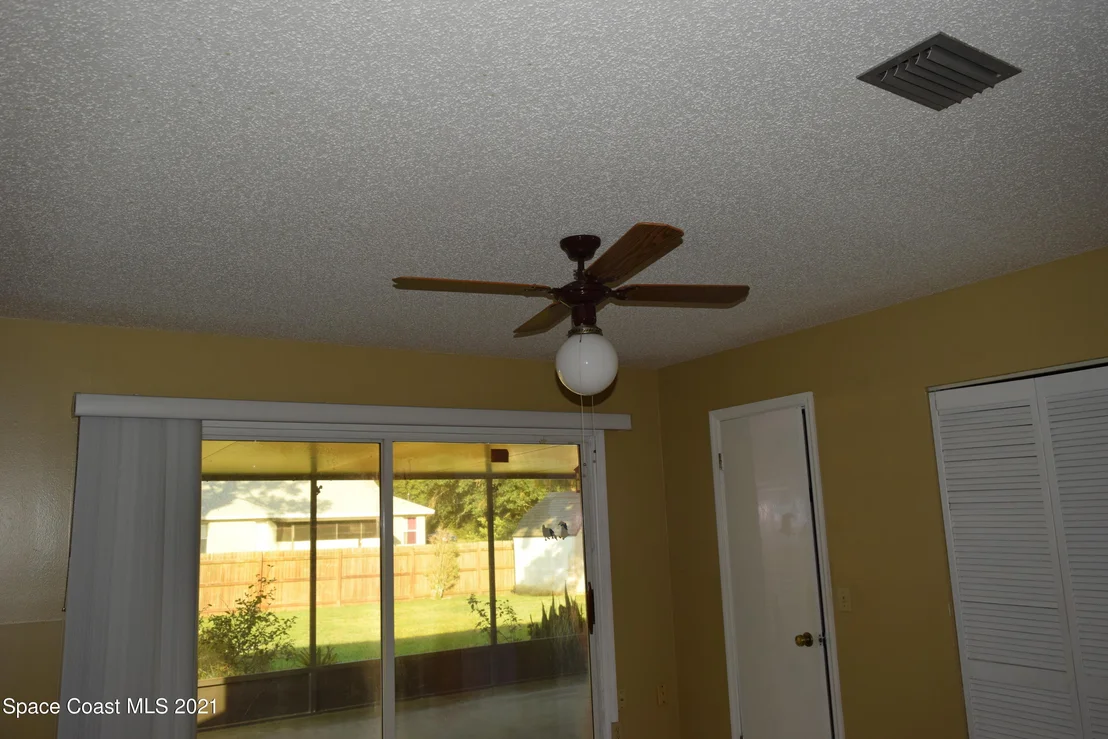 Photo of 1111 Grapefruit Road SE
