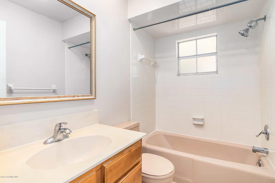 Photo of 790 Pebble Beach Avenue NE