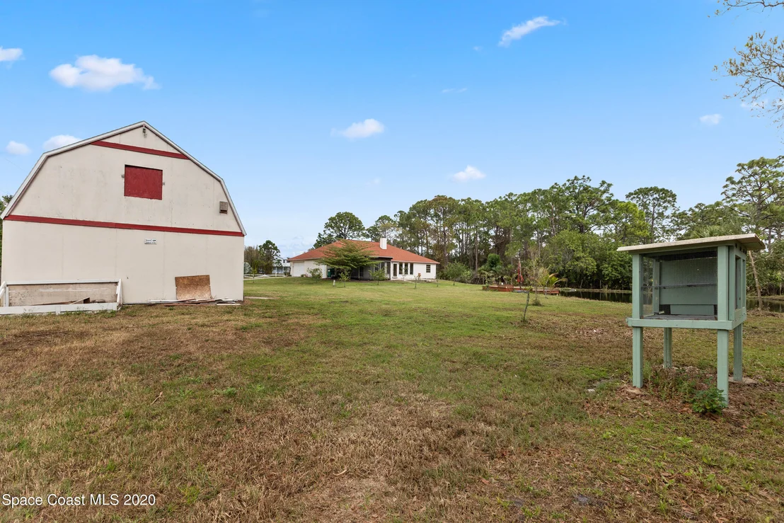 Photo of 1531 Hall Road
