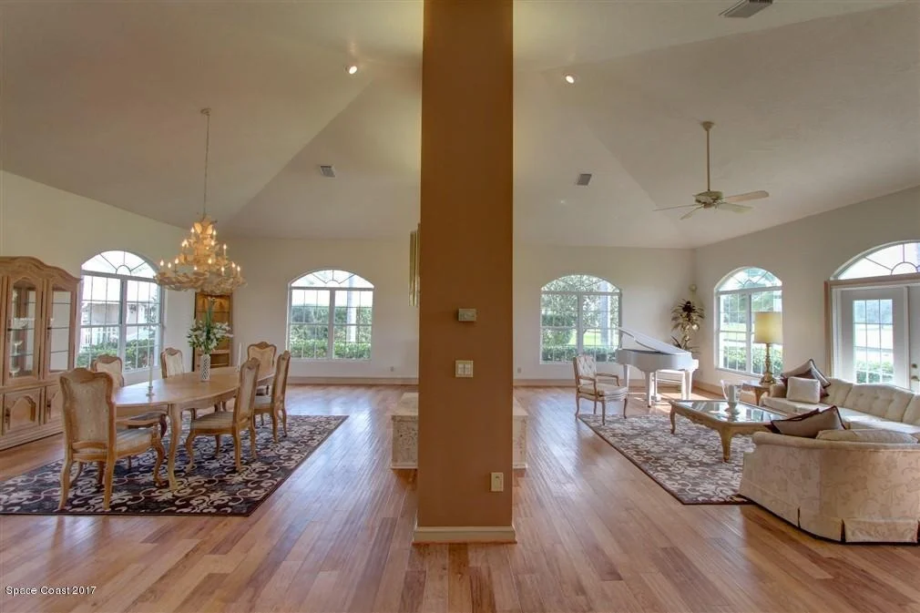 Photo of 490 Pine Needles Court