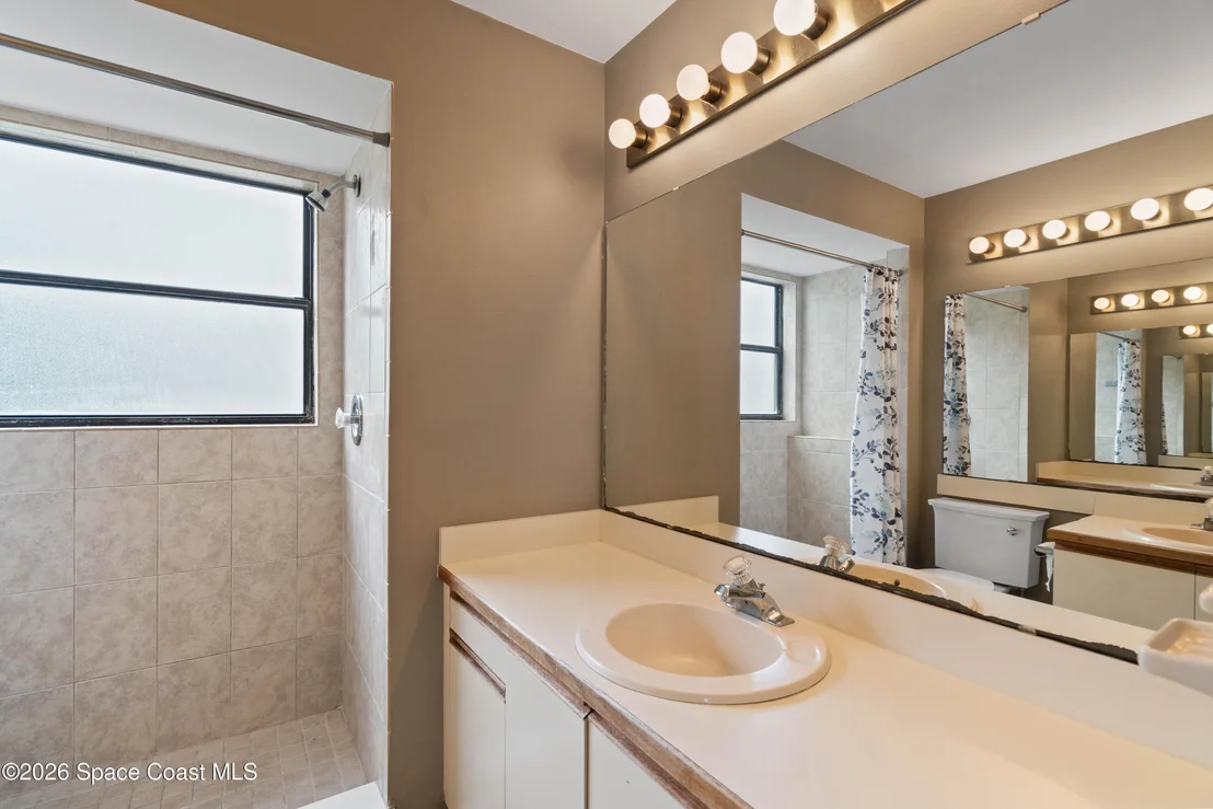 Photo of 1624 Clover Circle