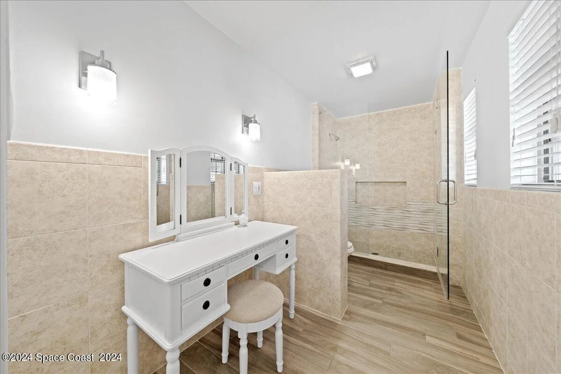 Photo of 206 Riverside Drive