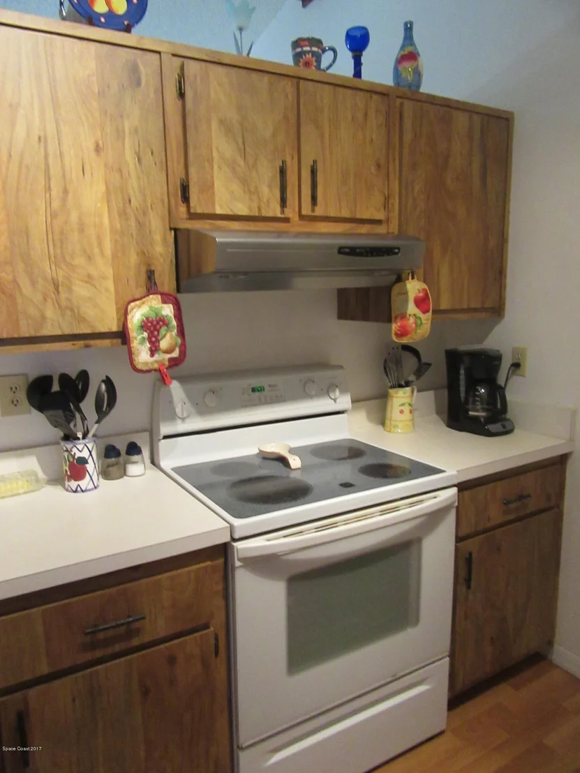 Photo of 6480 Hudson Road