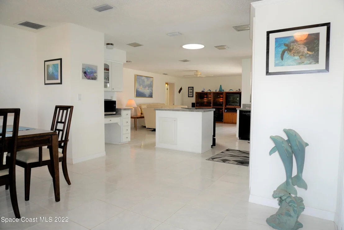 Photo of 710 Hibiscus Drive