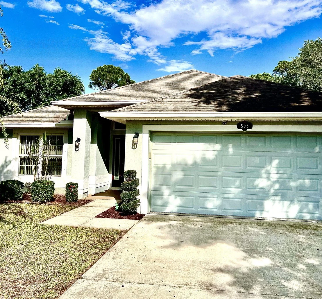 Photo of 596 Mason