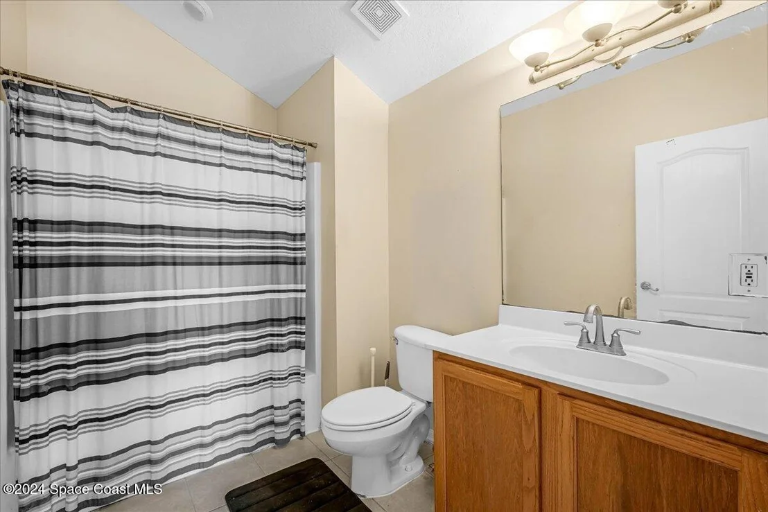 Photo of 6018 Newbury Circle