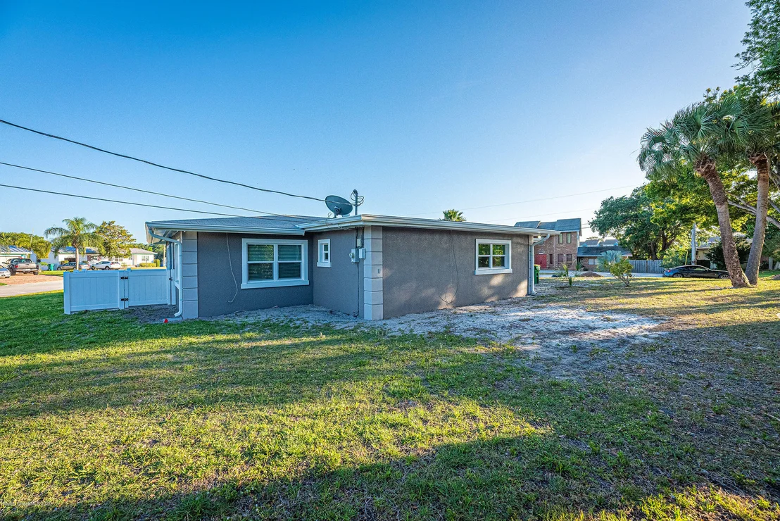 Photo of 1184 E Sun Circle