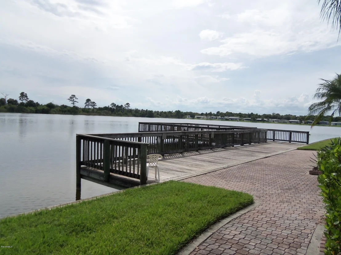 Photo of 475 Outer Drive