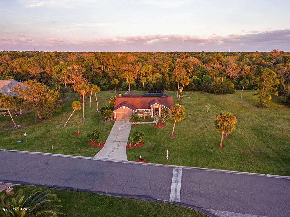Photo of 904 Bluegrass Lane