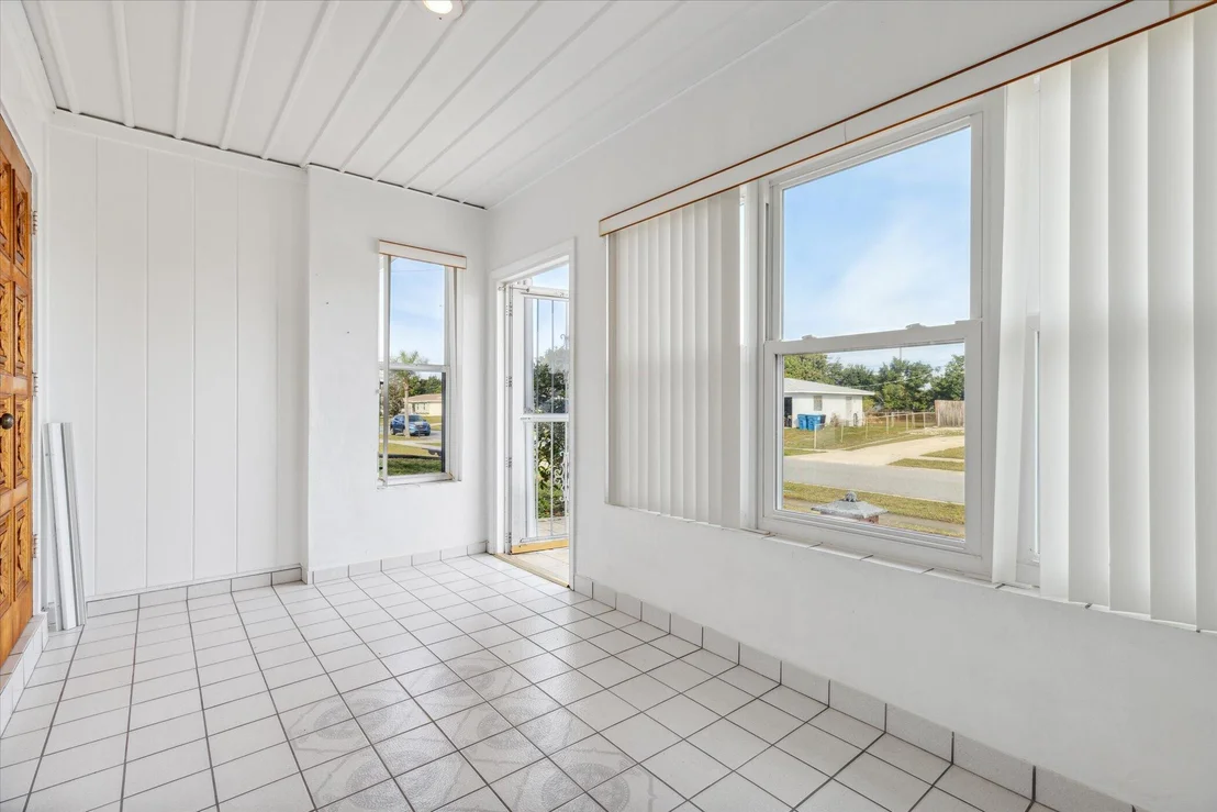 Photo of 2962 Chipper Drive NE