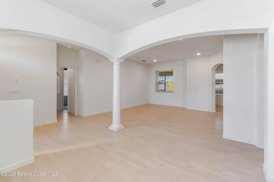 Photo of 7075 Serpentine Court