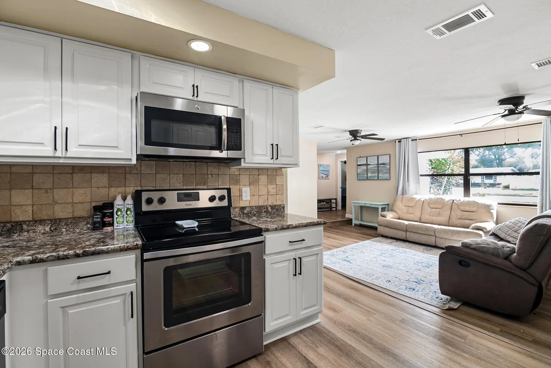 Photo of 2919 Colchester Road