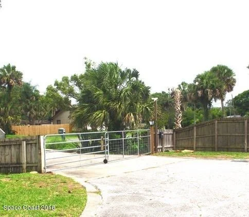 Photo of 355 N Gray Road