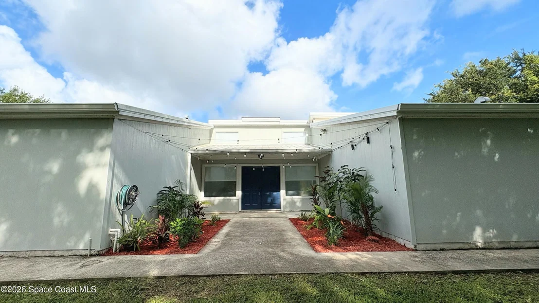 Photo of 2550 Corey Avenue
