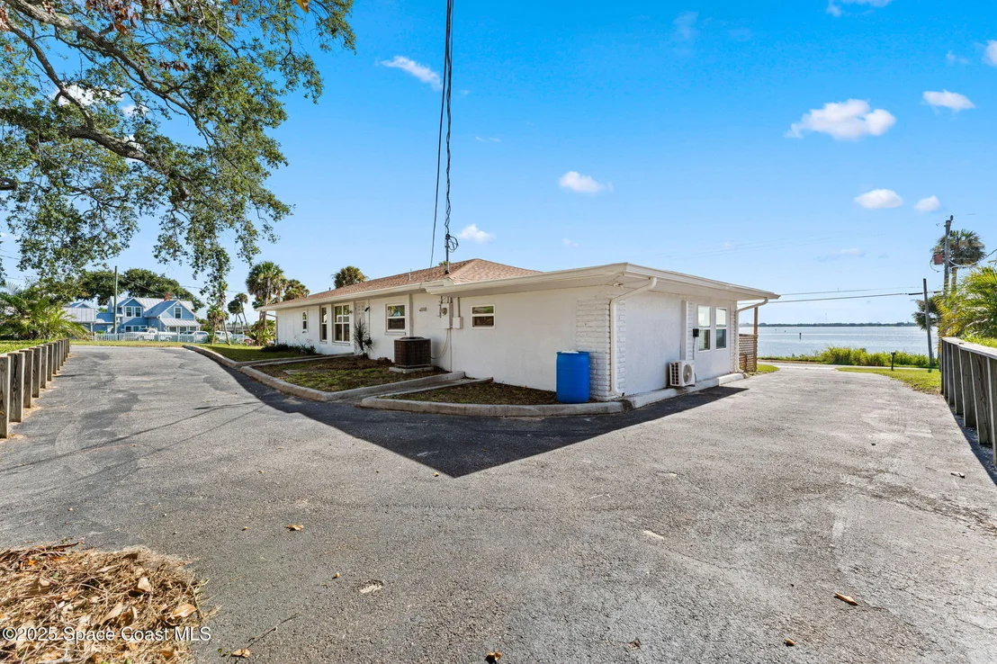 Photo of 3109 Indian River Drive
