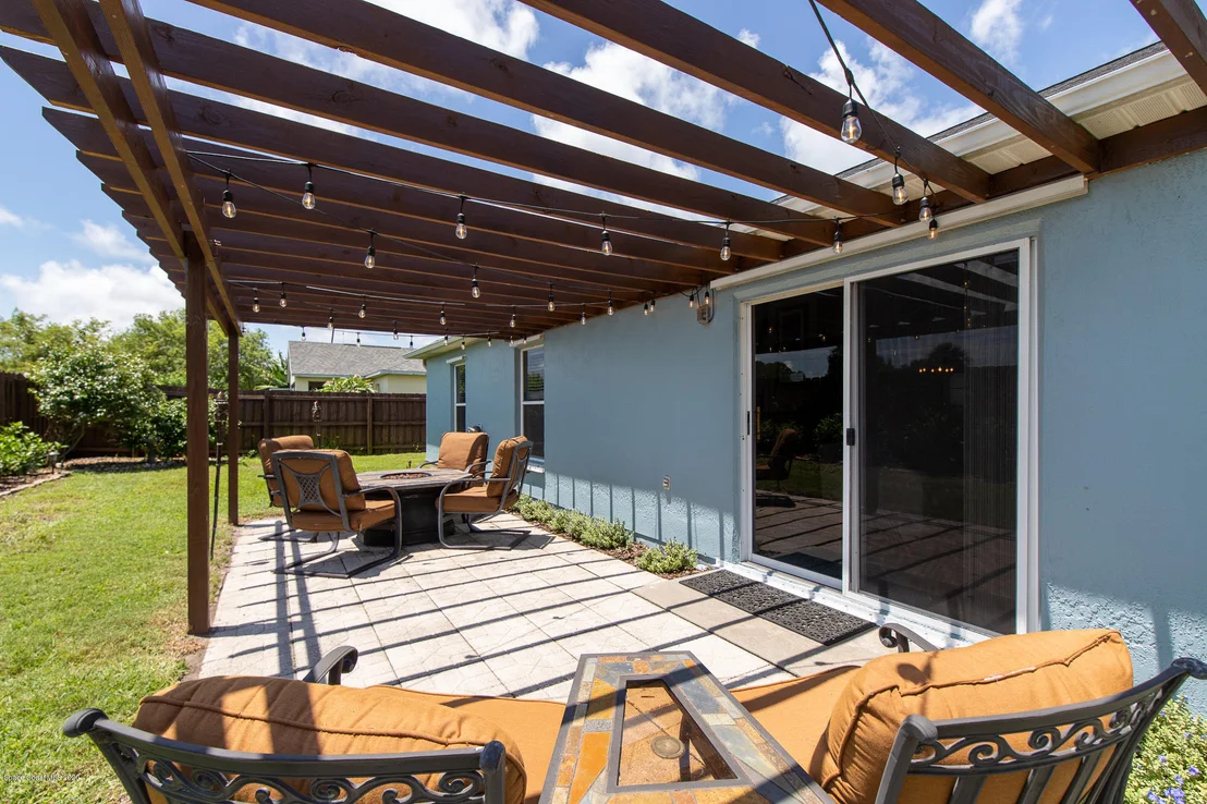 Photo of 817 Honeysuckle Drive