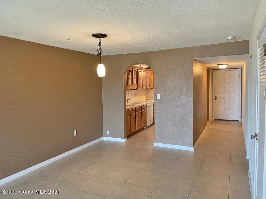Photo of Unit 307 at 1025 Rockledge Drive