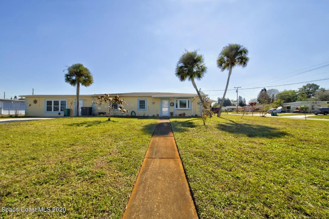 Photo of 301 Orchid Boulevard