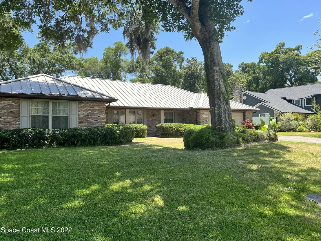 Photo of 305 Rio Pinar Drive