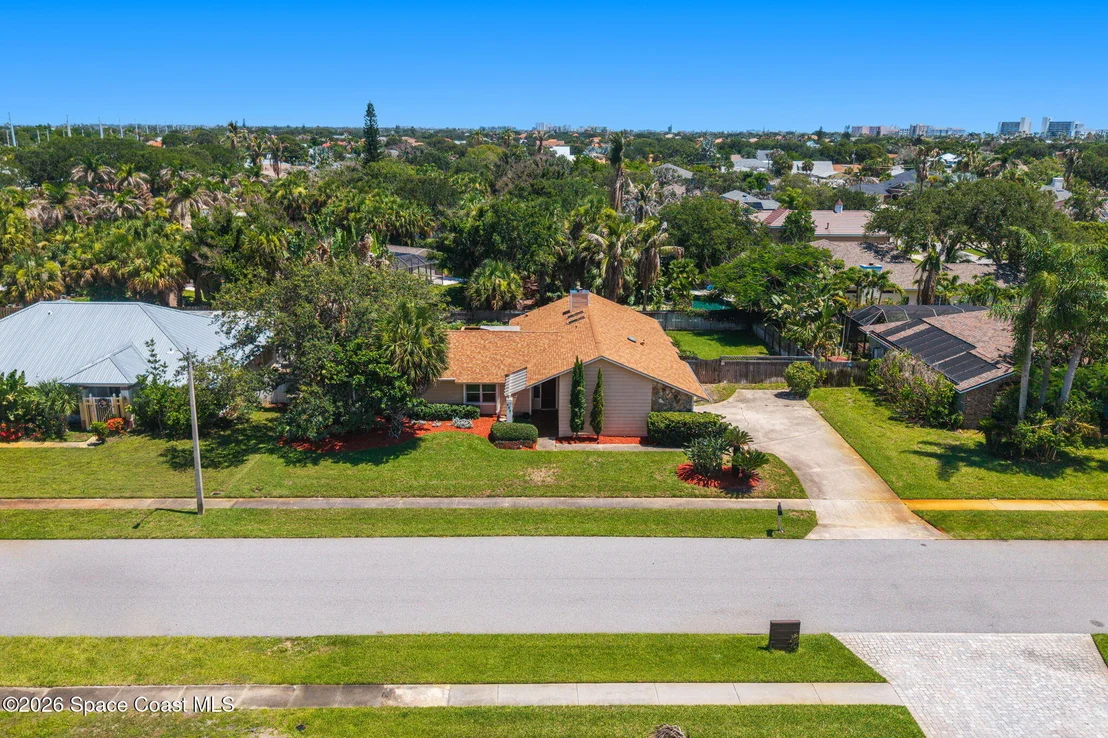 Photo of 496 N River Oaks Drive