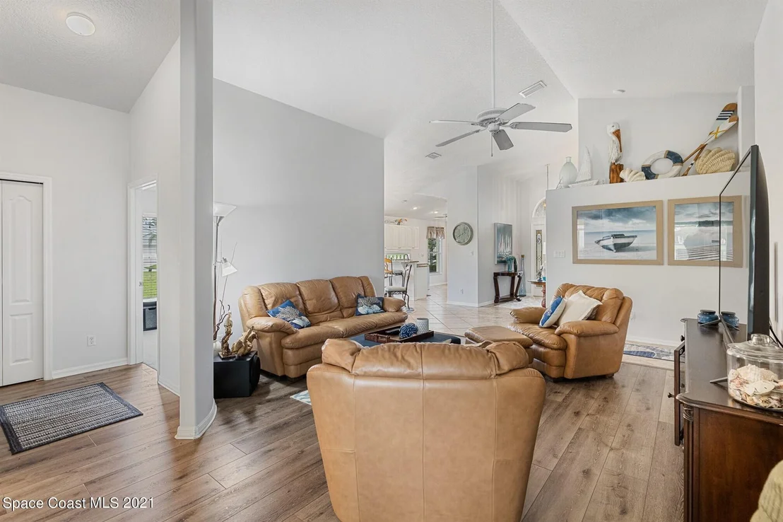 Photo of 2355 Addington Circle