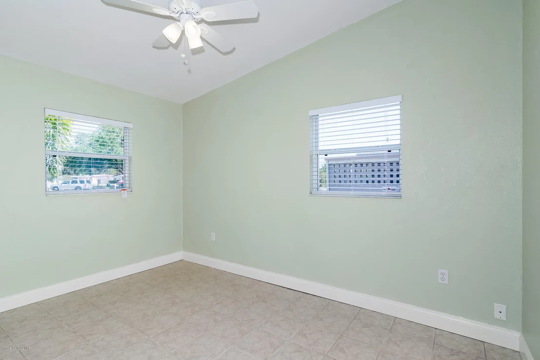 Photo of 909 Mitchell Street