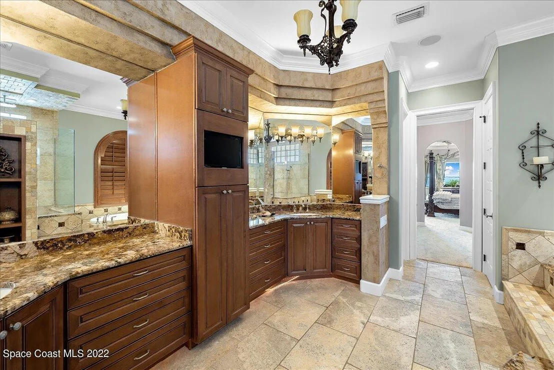 Photo of 671 Indian River Drive