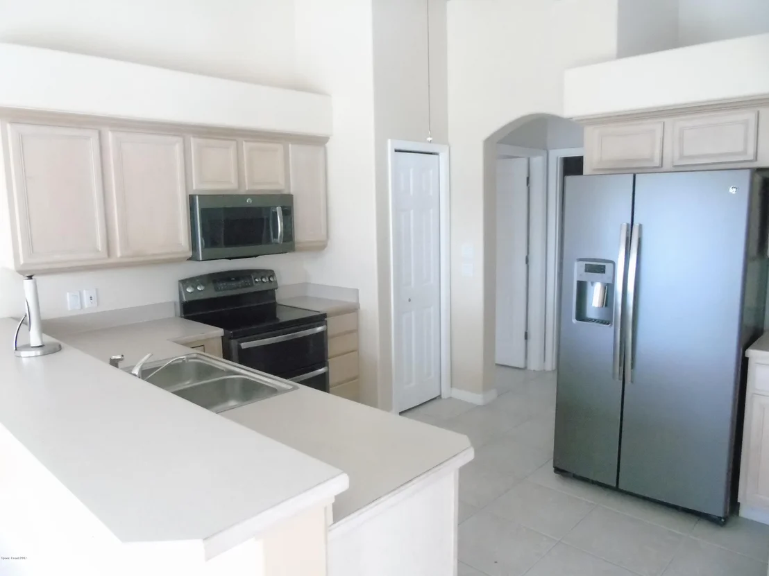 Photo of 4174 Ventana Boulevard N