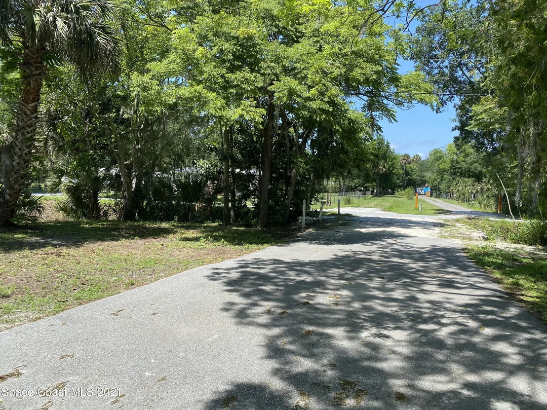 Photo of 2333 Parrish Road