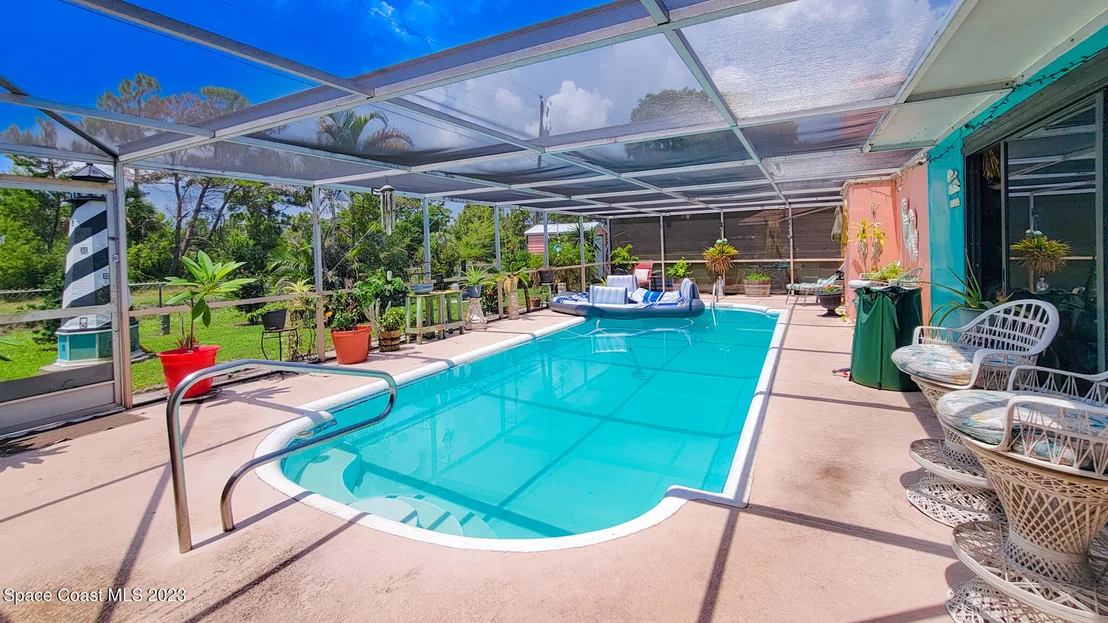 Photo of 2844 Starlight Circle NE