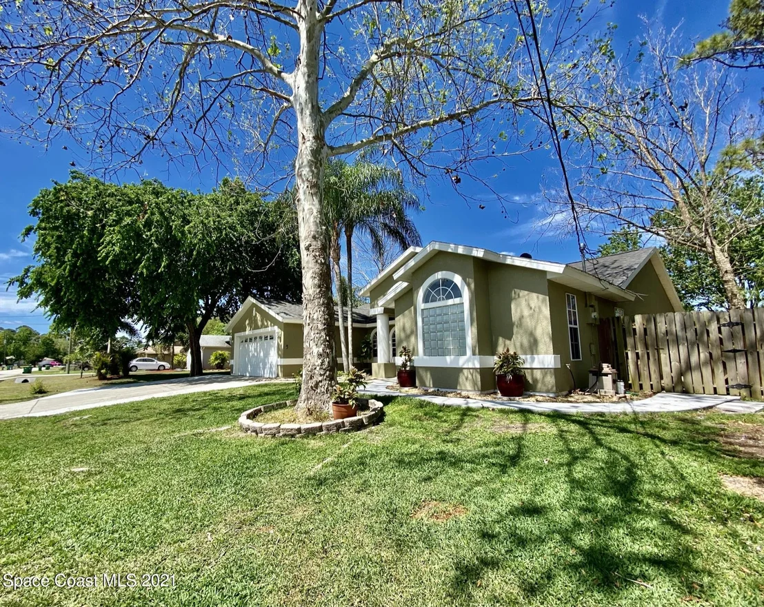 Photo of 5650 Brandon Street