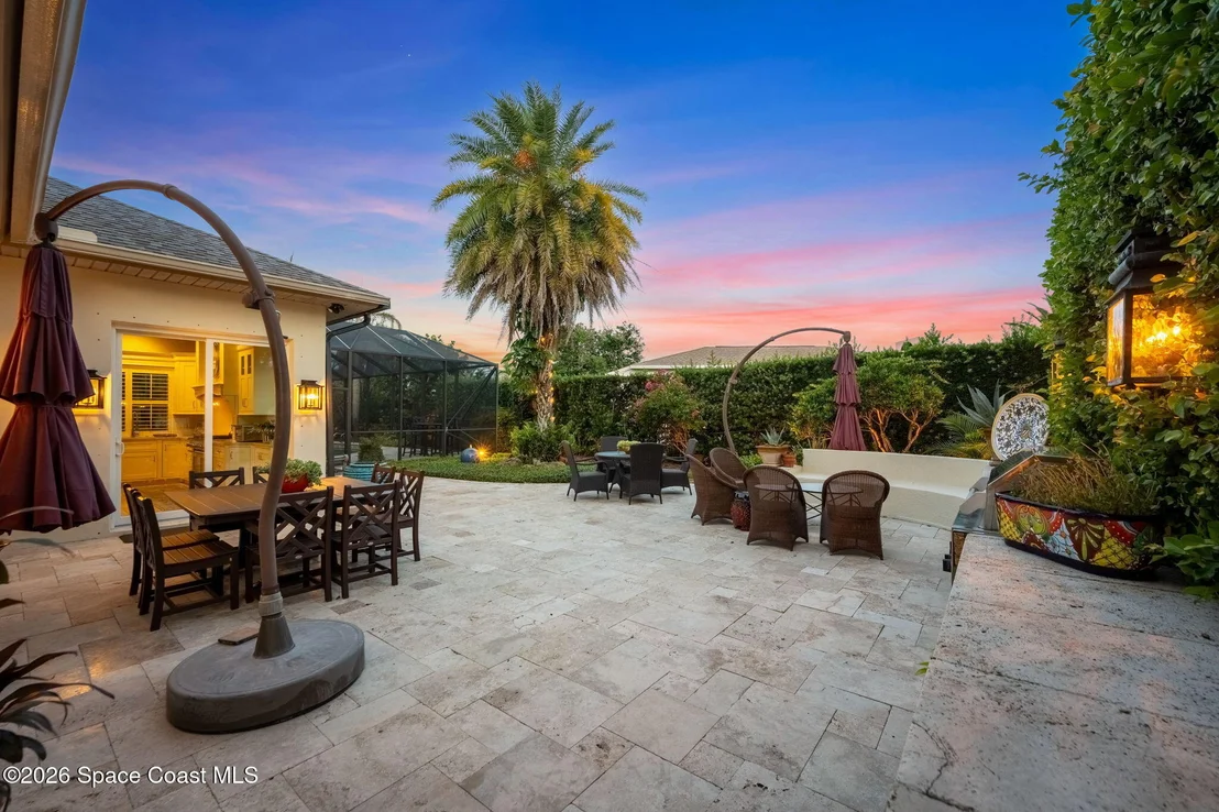 Photo of 339 Cocoa Avenue