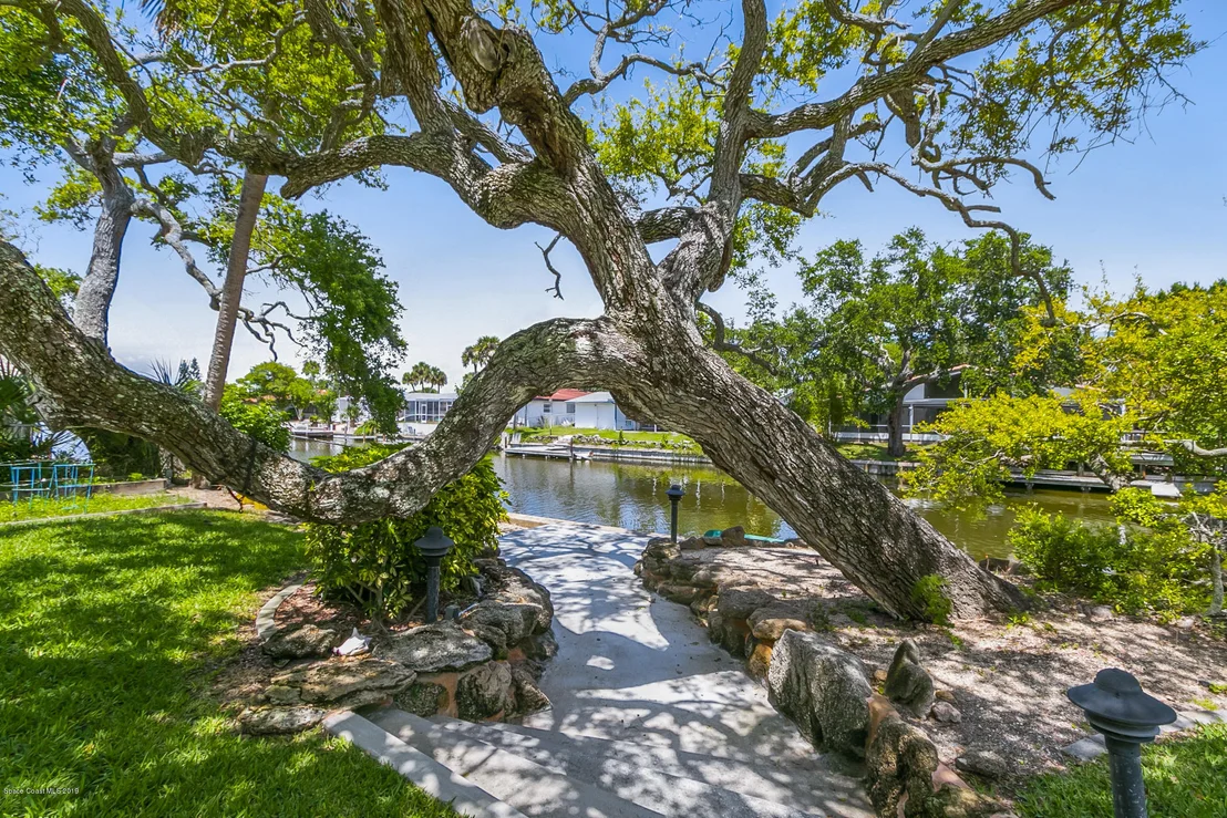 Photo of 52 Riverview Lane