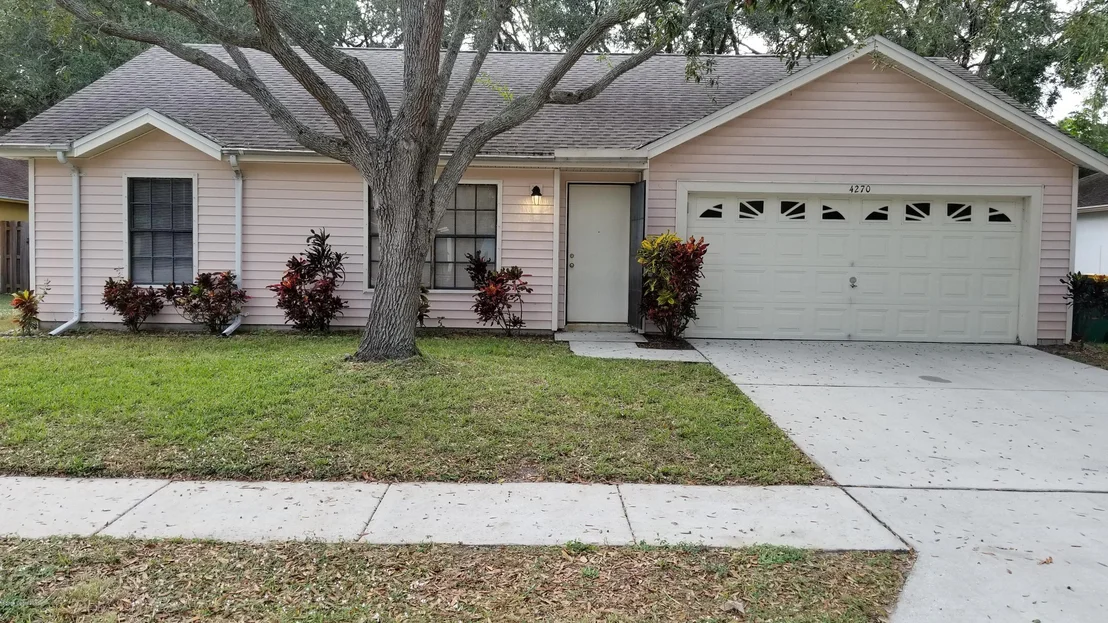 Photo of 4270 Silver Lake Drive