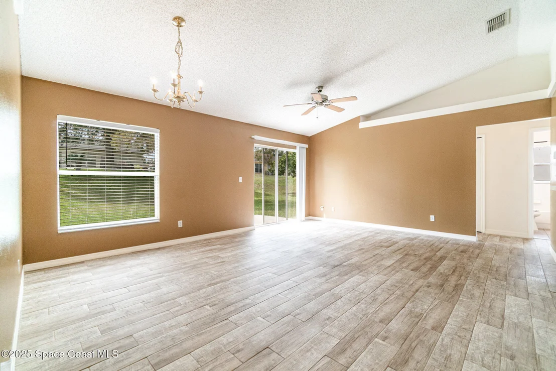 Photo of 11833 Foxglove Drive