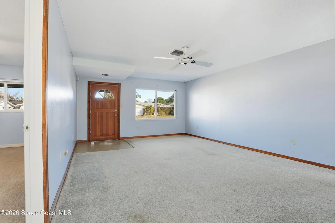 Photo of 875 Kings Post Road