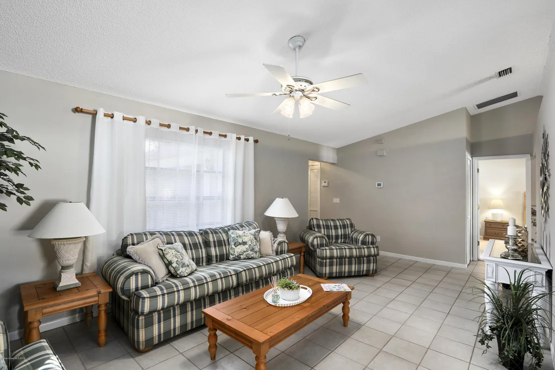 Photo of 1681 Eldron Boulevard SE